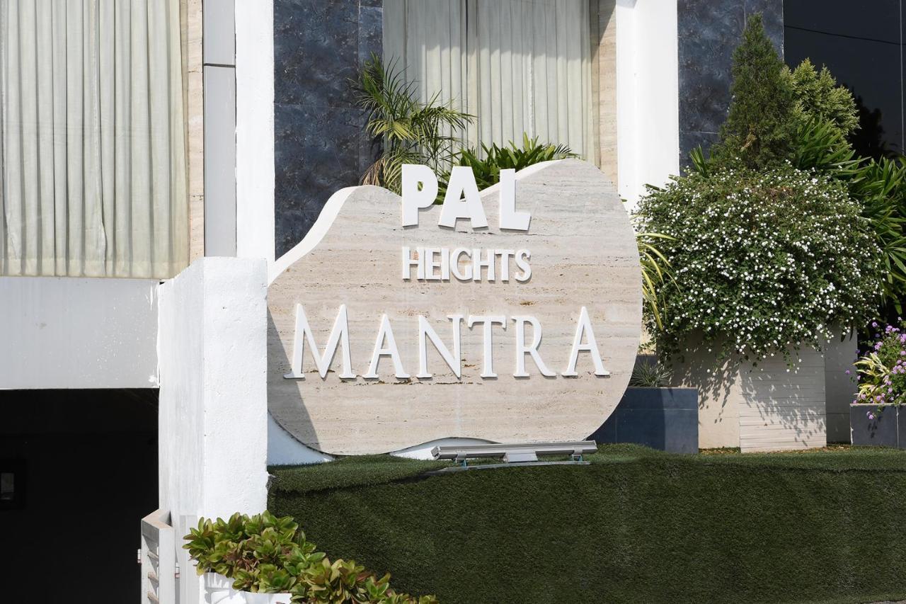 Hotel Pal Heights Mantra Bhubaneswar Exterior foto